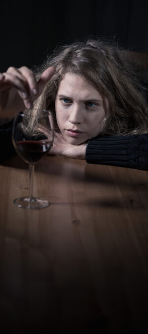 girlwithwineglass
