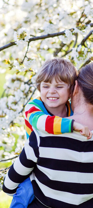 momandchildwithblossoms