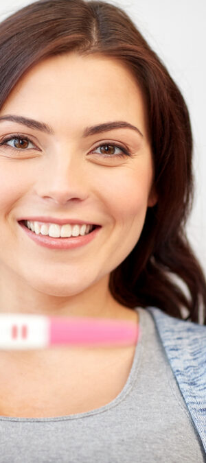 womanwithpregnancytest