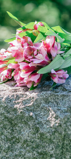 flowersonheadstone