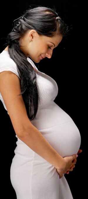 pregnantwomansideview
