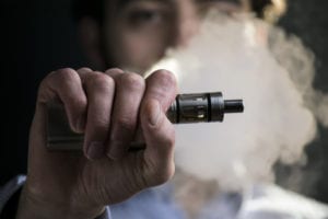 vaping device with cloud of mist