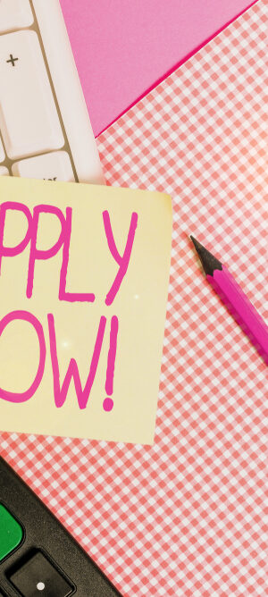 apply now on pink desk